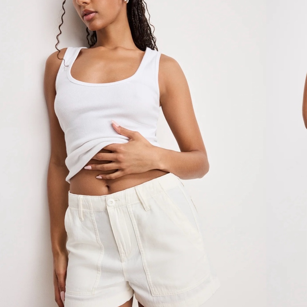 Good American Lite Linen Shorts